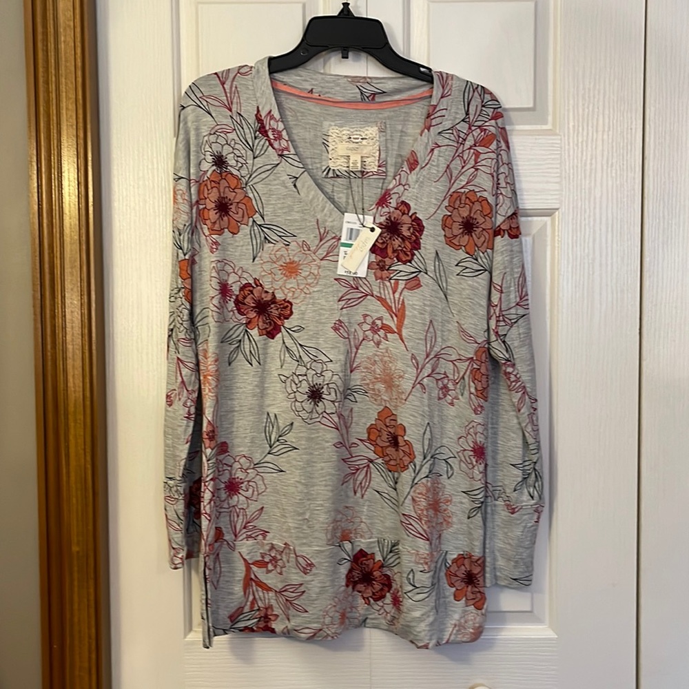 Cupio Blush women’s size large tunic. NWT